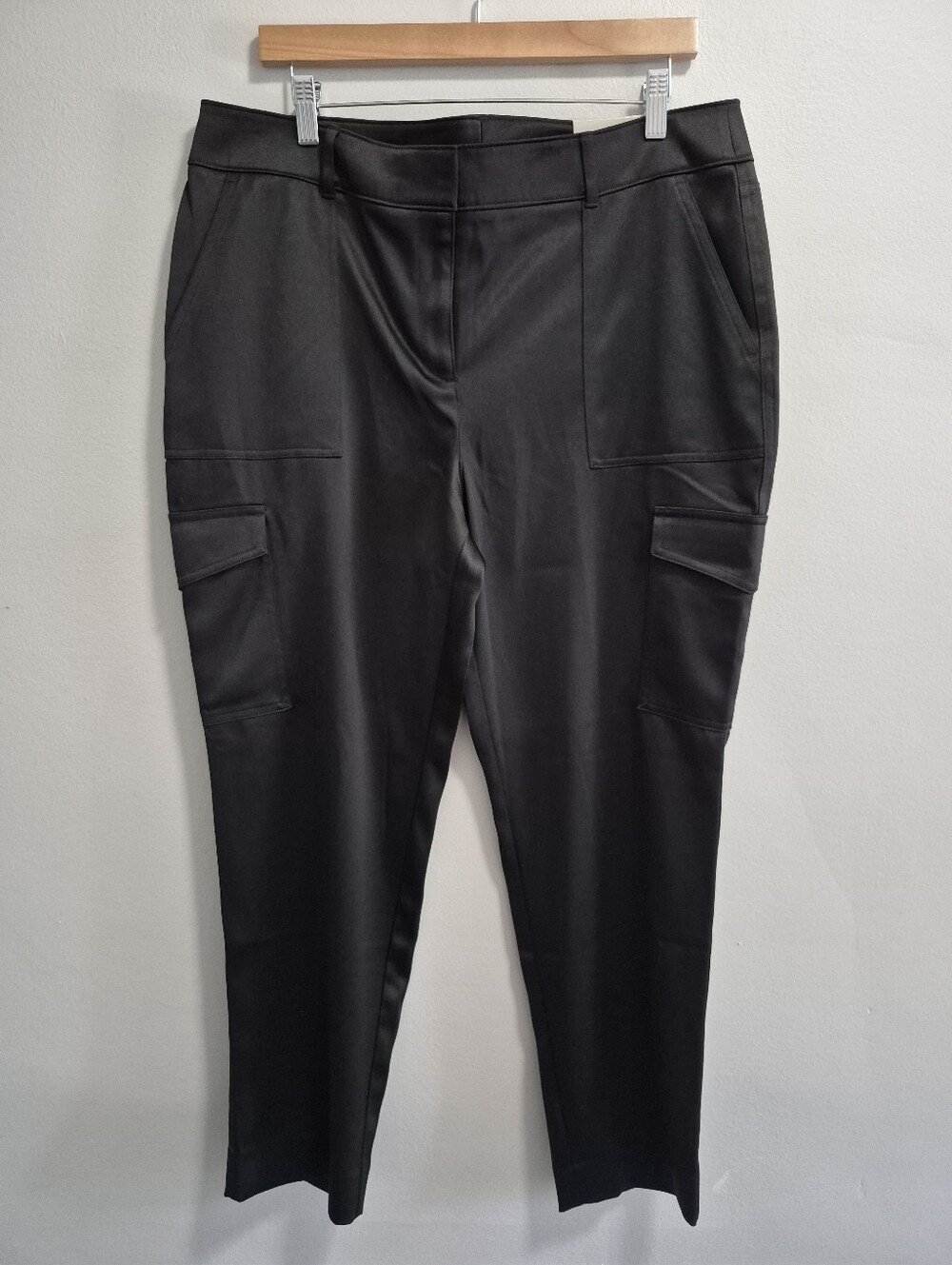 Chico's NWT Slim Leg Satin Cargo Ankle Pant Size 12